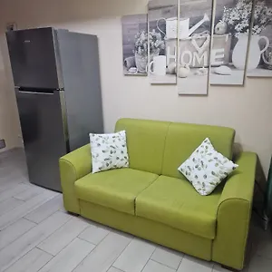 Il Cortiletto Verde , Aeroporto di Catania Fontana Rossa Italia